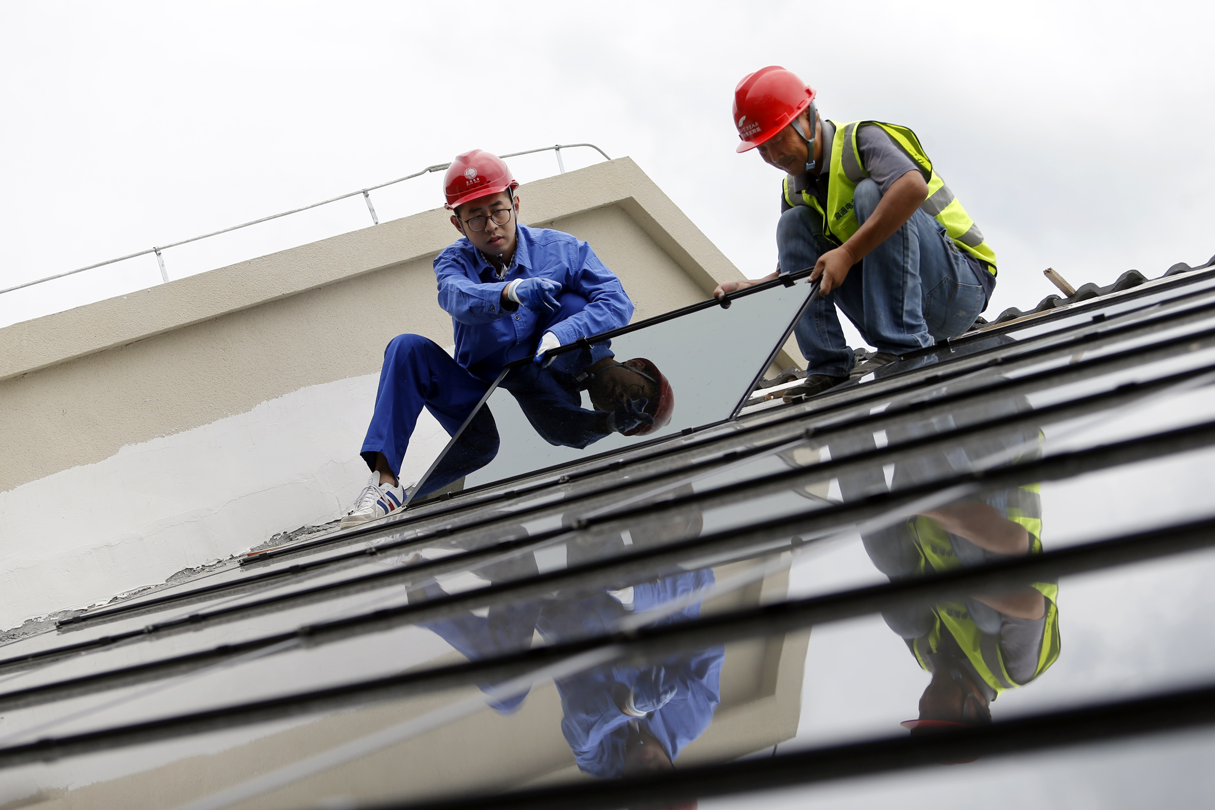 全國首個碲化鎘薄膜電池光伏屋頂（BIPV）光伏村項目在寧波開工