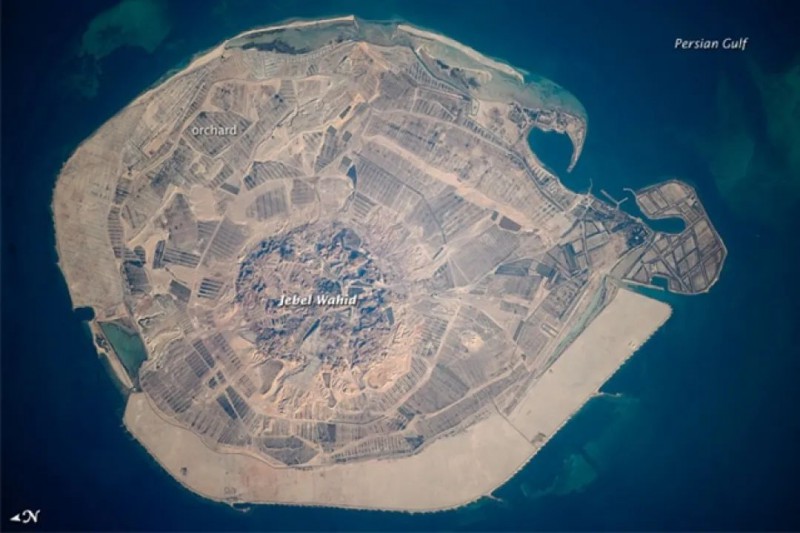 天合跟蹤與華東院攜手建設阿聯酋海島跟蹤光伏項目
